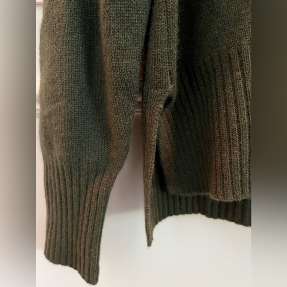 Unsubscribed Cashmere Hoodie in military green.Never worn with tags. - Picture 6 of 9